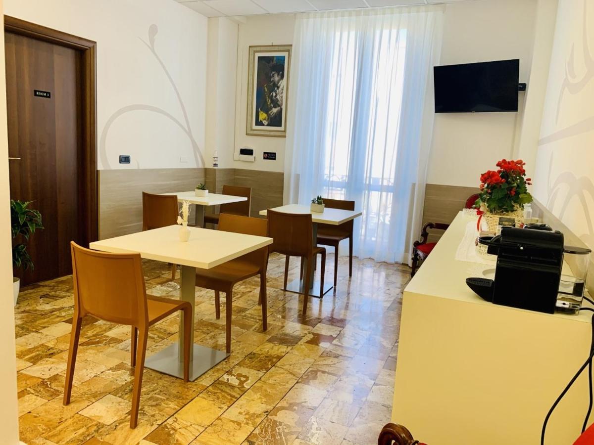 B&B Palazzo Storico Di Nicola Pescara Eksteriør bilde
